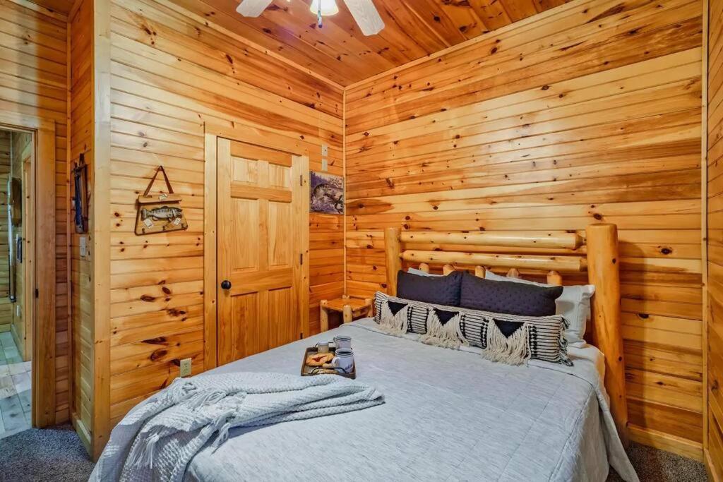 Stunning Mountain Cabin W Hot Tub Gatlinburg Eksteriør billede