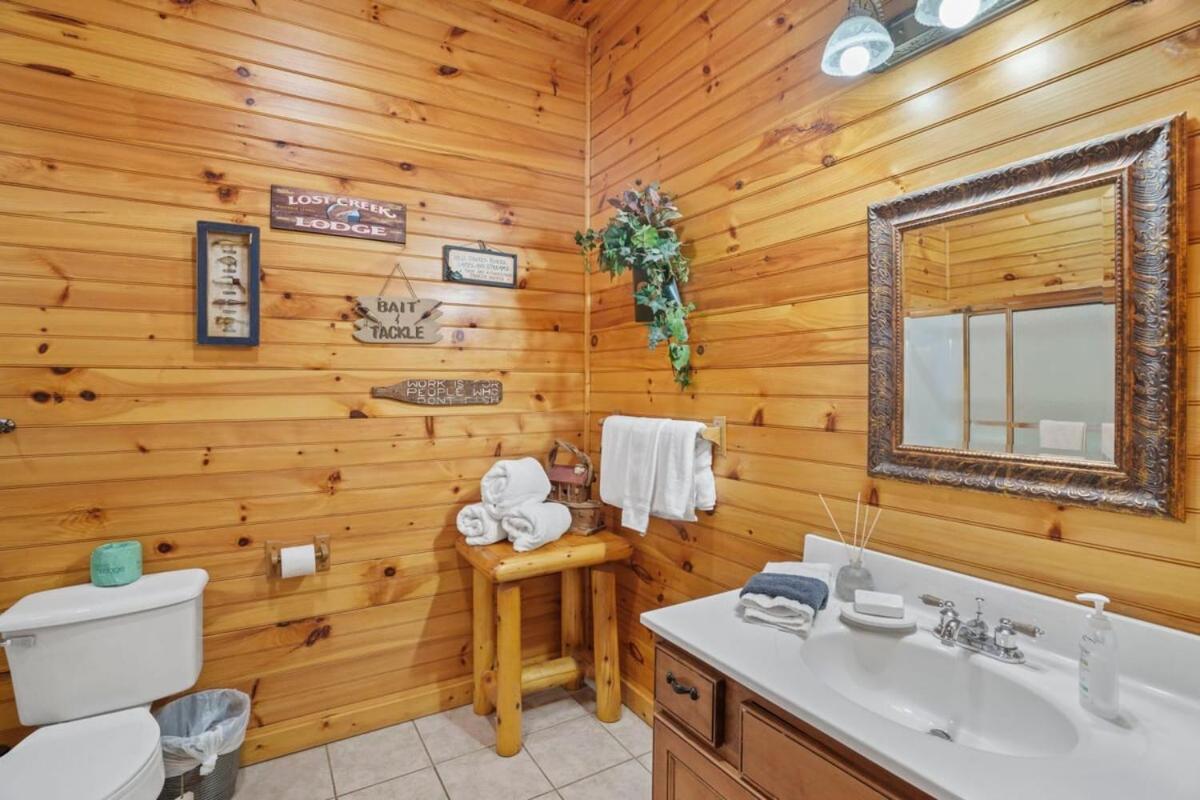 Stunning Mountain Cabin W Hot Tub Gatlinburg Eksteriør billede