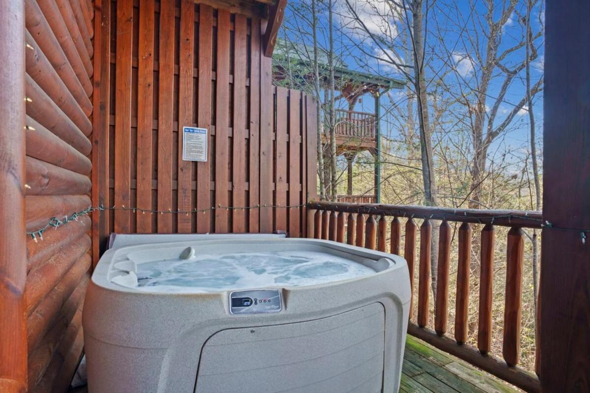 Stunning Mountain Cabin W Hot Tub Gatlinburg Eksteriør billede