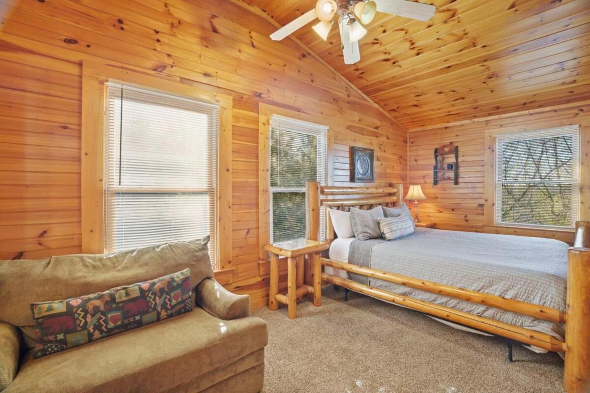 Stunning Mountain Cabin W Hot Tub Gatlinburg Eksteriør billede