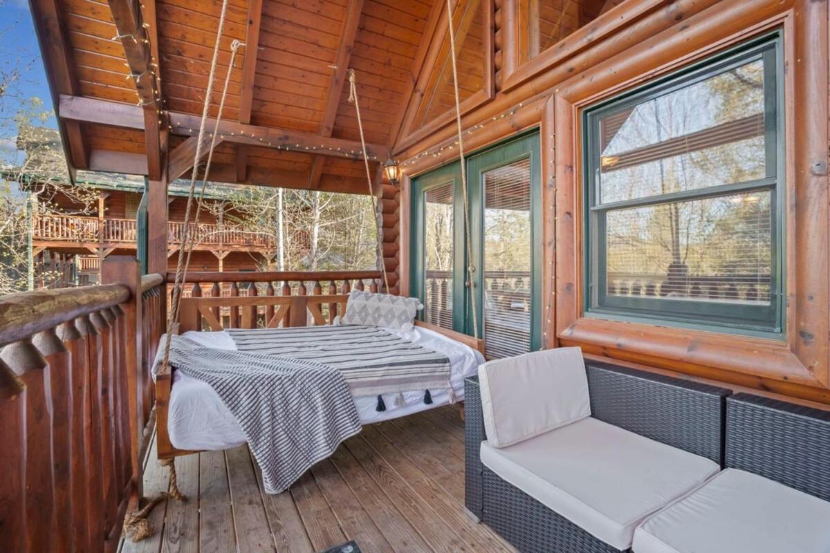 Stunning Mountain Cabin W Hot Tub Gatlinburg Eksteriør billede