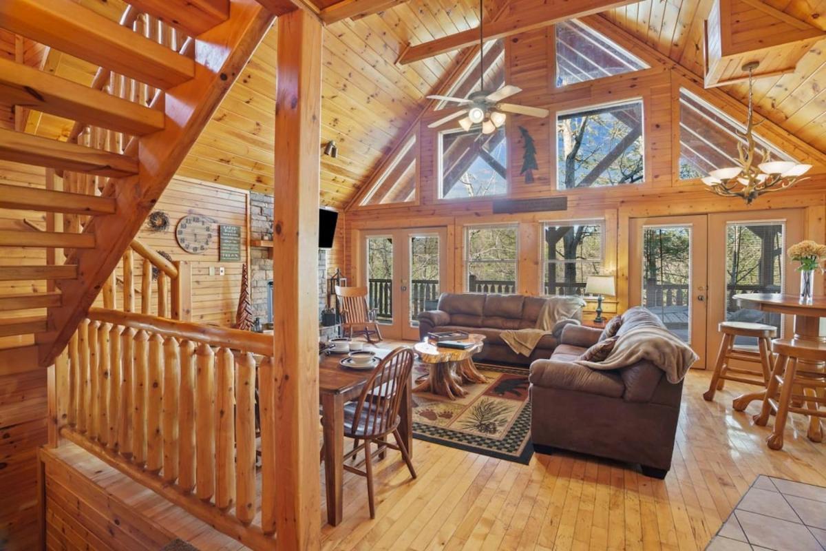 Stunning Mountain Cabin W Hot Tub Gatlinburg Eksteriør billede